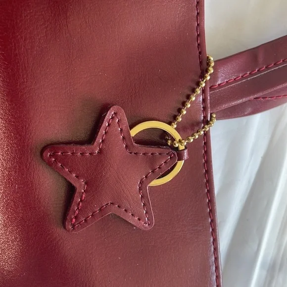 Estée Lauder womens cranberry pocketbook - Picture 3 of 10